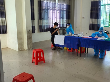 CÁC CÔNG NHÂN CTY VKD AN PHONG ĐÃ ĐƯỢC TIÊM NGỪA COVID-19. ĐẢM BẢO AN TOÀN TRONG SẢN XUẤT